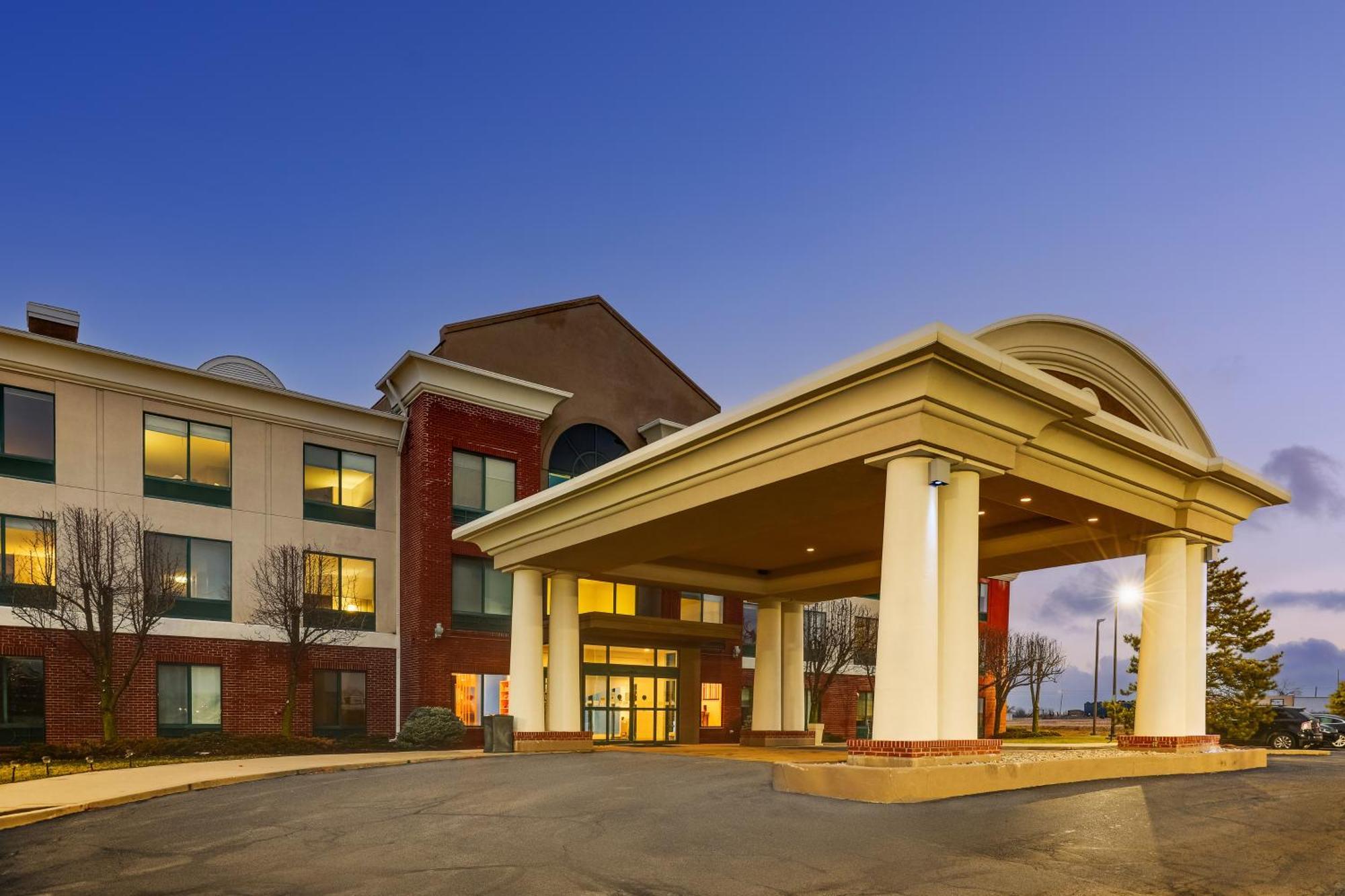 Holiday Inn Express Hotel & Suites Bryan-Montpelier By Ihg Holiday City Exterior photo