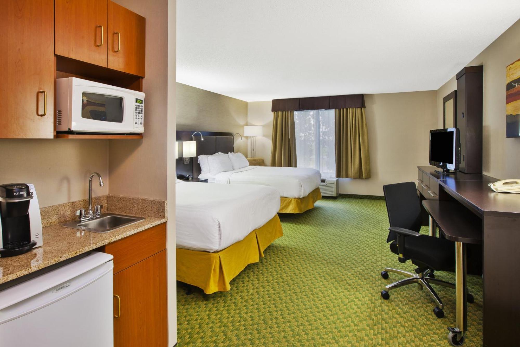 Holiday Inn Express Hotel & Suites Bryan-Montpelier By Ihg Holiday City Exterior photo
